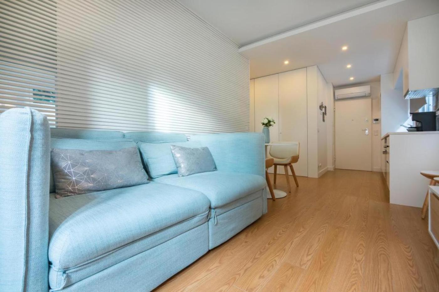 Stylish Almada Historic Apartamento *