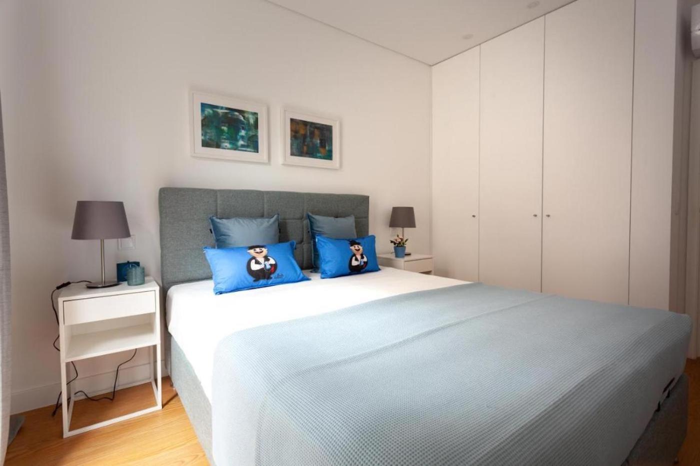 Stylish Almada Historic Apartamento